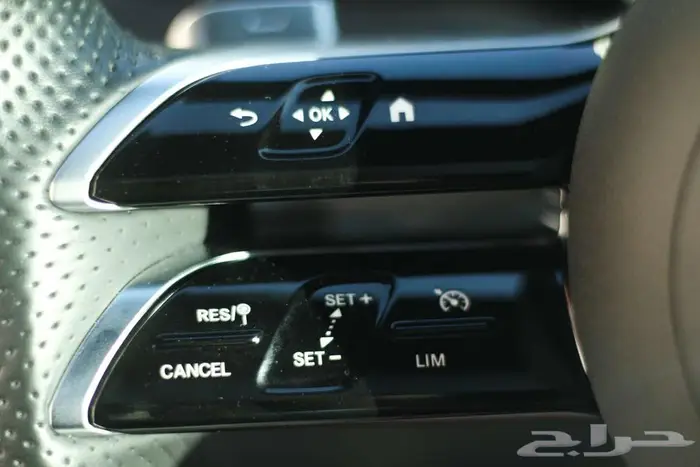 مرسيدس E200 Coupe AMG PKG موديل 2023 (جديد) 38