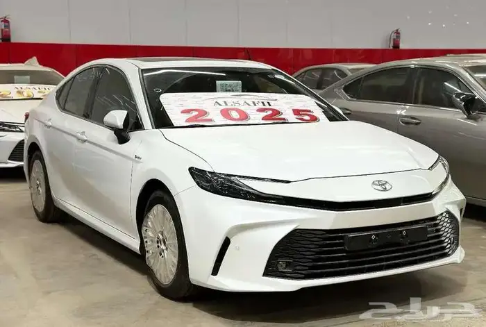 تويوتا كامري E PLUS هايبرد موديل 2025 3