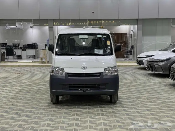 تويوتا لايت اس فان بضاعة اوتوماتيك ابيض بنزين 2025 خصم خاص 0