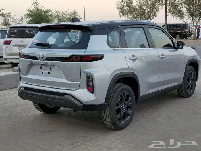 تويوتا اوربان كروزر فل كامل GLX موديل 2026 الاقل سعرأ 5