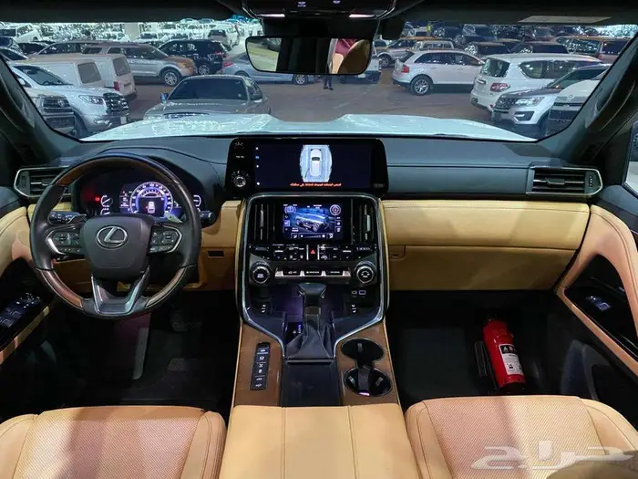 لكزس ال اكس 600 BB 2023 ابيض ماشيه 21000كم 41