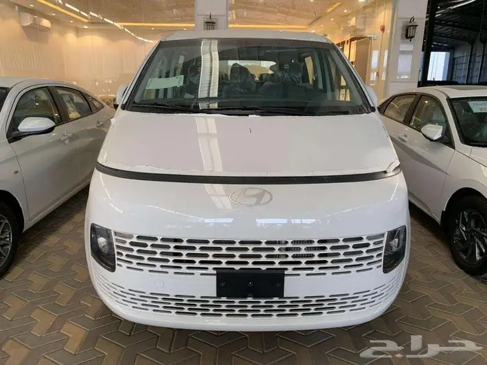هيونداي ستاريا 11راكب ديزل اوتوماتيك 2025 2