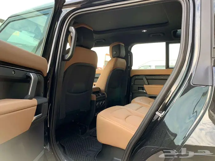 لاندروفر - ديفندر HSE V6 موديل 2025 سعودي 9