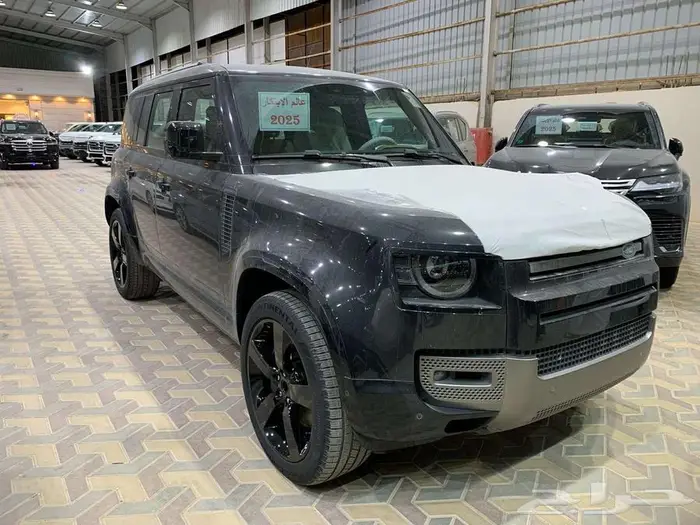 لاندروفر - ديفندر HSE V6 موديل 2025 سعودي 3