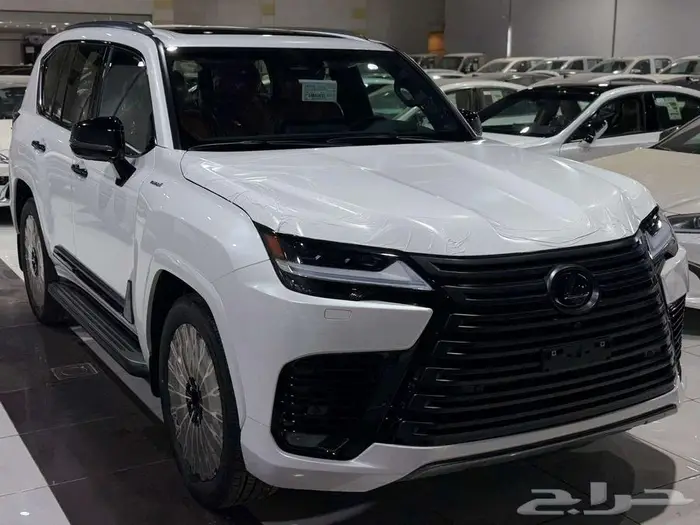 لكزس LX 600 بريمي VIP ابيض بلاك ادشن داخل - جملي2025 2
