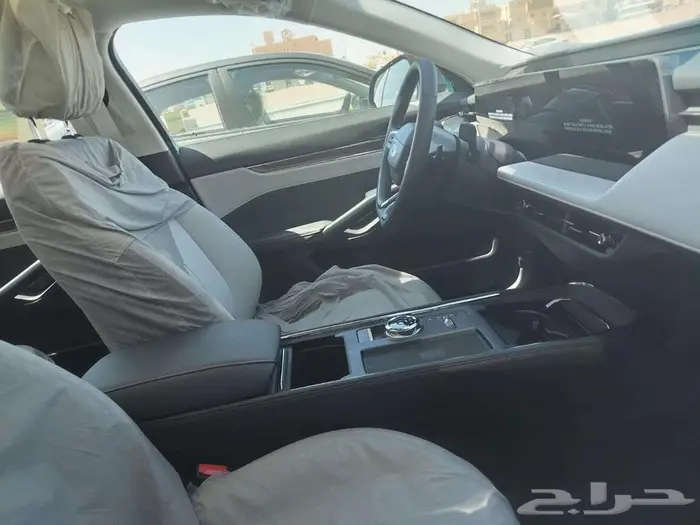 فورد تورس امبيانتي ستاندر 2026 كاش أو اقساط 9