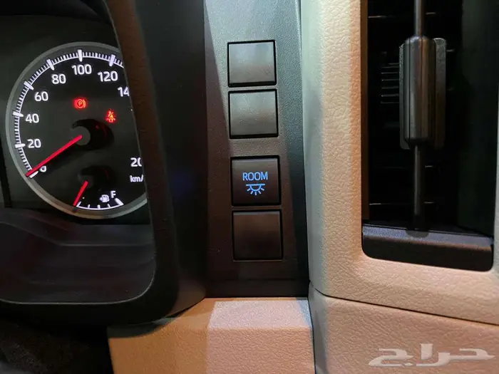 تويوتا باص هايس ركاب سقف عالي 2026 ديزل ابيض جير عادي سعودي 26