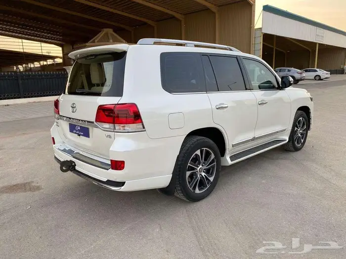 GXR تورنق V8 2020 سعودي نظيف 3