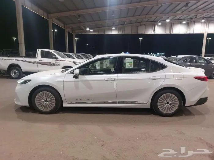 تويوتا كامري LE بنزين 2025 سعودي 2