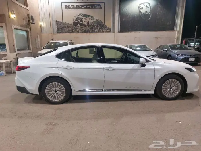 تويوتا كامري LE بنزين 2025 سعودي 1