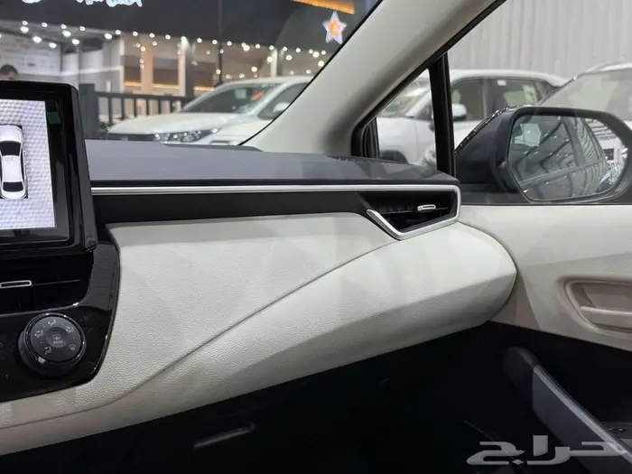 تويوتا كورولا 2.0 جنوط فتحة اسود بنزين 2025 اقل سعر كاش 6