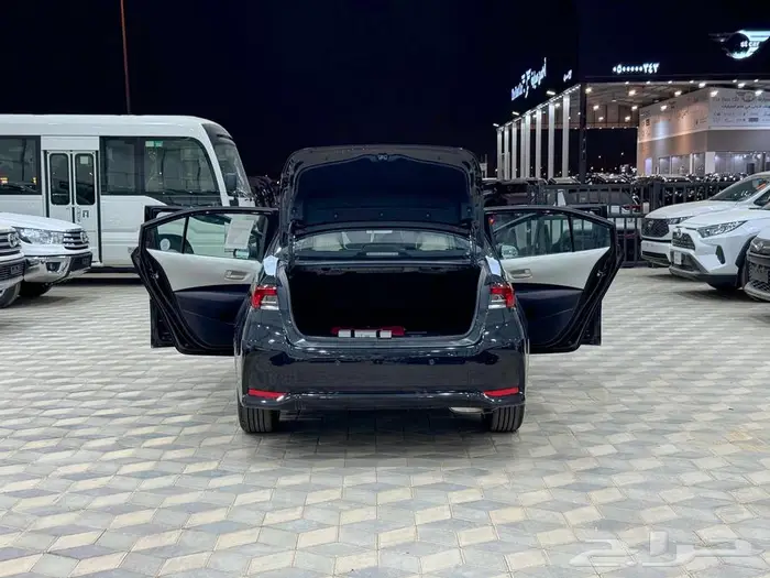 تويوتا كورولا 2.0 جنوط فتحة اسود بنزين 2025 اقل سعر كاش 22