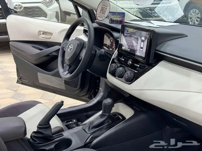 تويوتا كورولا 2.0 جنوط فتحة اسود بنزين 2025 اقل سعر كاش 29