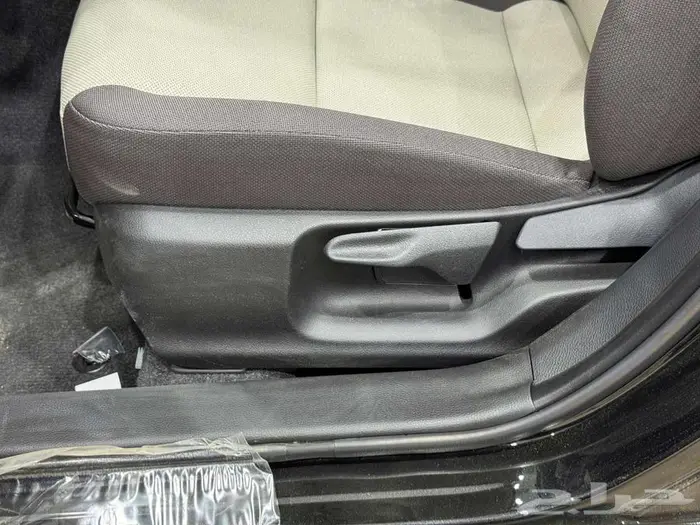 تويوتا كورولا 2.0 جنوط فتحة اسود بنزين 2025 اقل سعر كاش 39