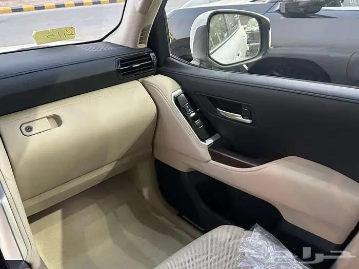 تويوتا لاندكروزر GXR 4 بنزين 2025 سعودي اقل الاسعار 16