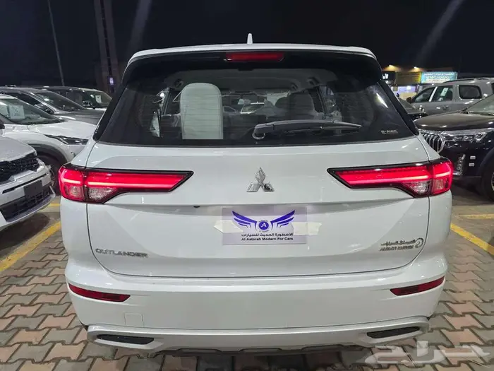 ميتسوبيشي اوتلاندر جميع الفئات 2025 5