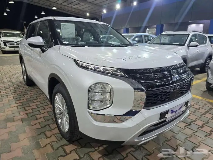 ميتسوبيشي اوتلاندر جميع الفئات 2025 9