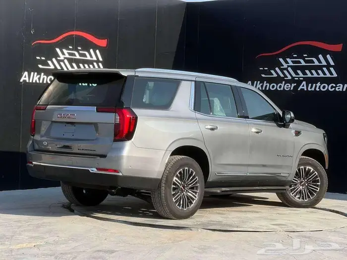 GMC يوكن الفيشن V8 2025 عيش الفخامة والشتوية 3