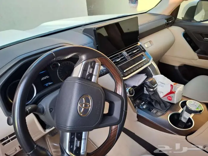 لاندكروزر 2023 رقم 4 11