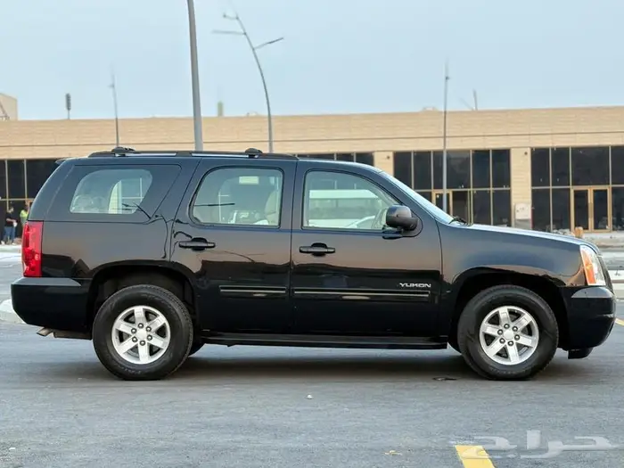 جمس يوكن 2011 نظيف للبيع 6