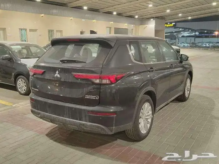 ميتسوبيشي اوتلاندر 7 مقاعد HL بدون دبل موديل 2025 4