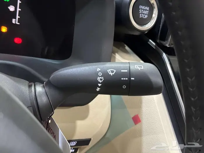 تويوتا لاندكروزر جي اكس ار رقم 3 ابيض بنزين 2025 خصم خاص 13