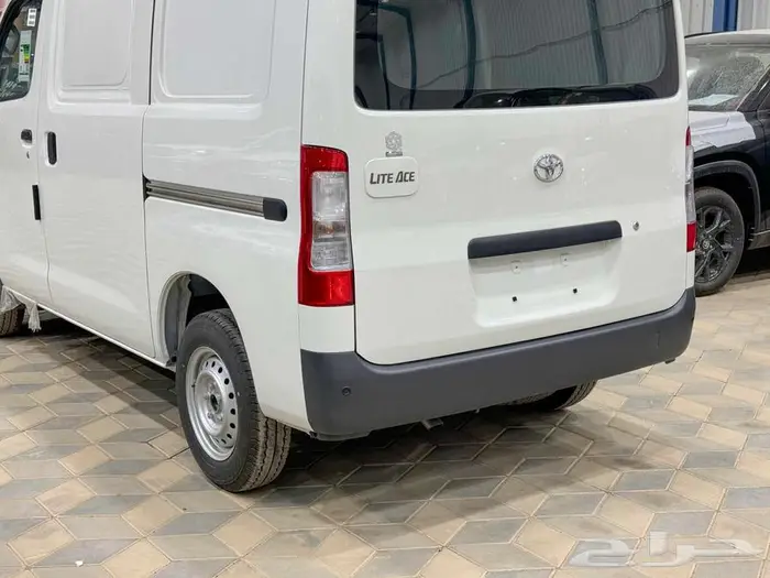 تويوتا لايت اس فان بضاعة ابيض بنزين 2025 خصم خاص 7