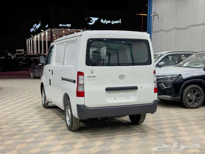 تويوتا لايت اس فان بضاعة ابيض بنزين 2025 خصم خاص 8