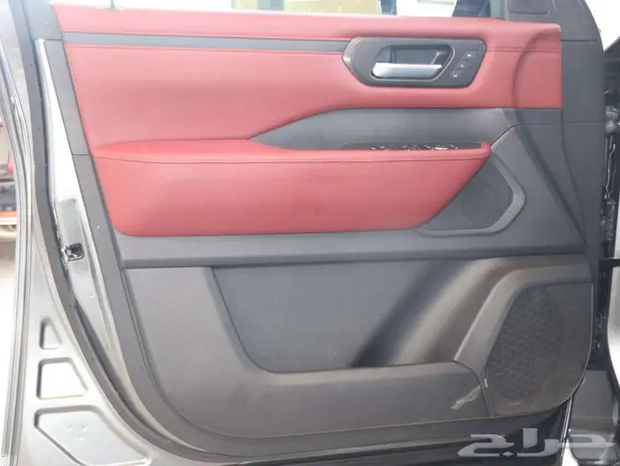 نيسان باترول تيتانيوم فل كامل موديل 2025 19