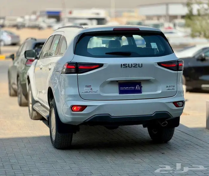 ايسوزو ام يو اكس2024 نص فل( دبل ) بالنقد والتقسيط 7