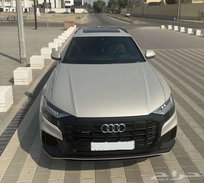 Audi Q8 S-Line Black Edition 5
