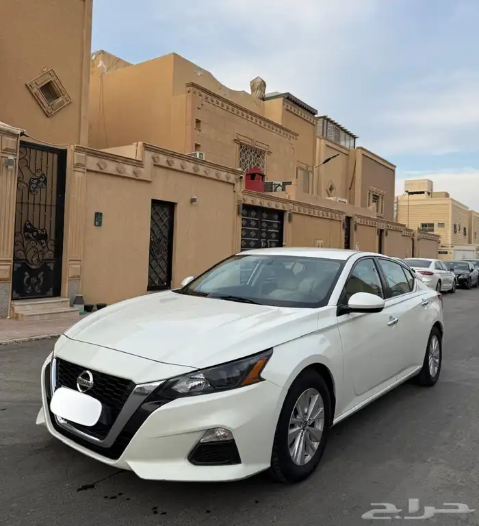 نيسان التيما. 2022 3