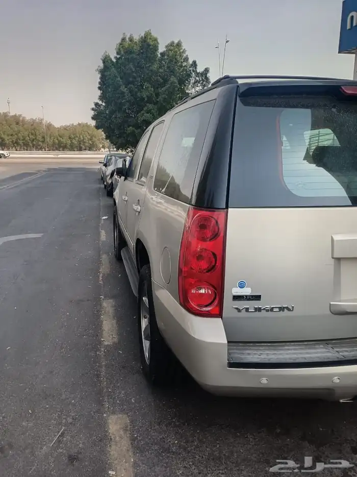 يوكن 2010 GMC فل كامل 10