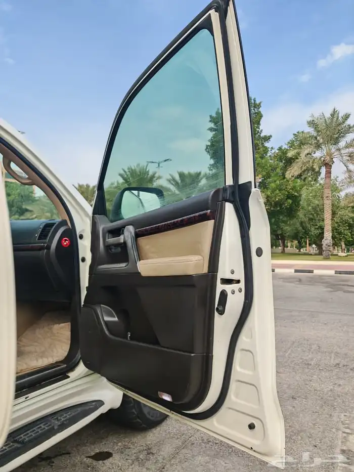 جيب لاندكروزر 2011 V.XR فل كامل 57