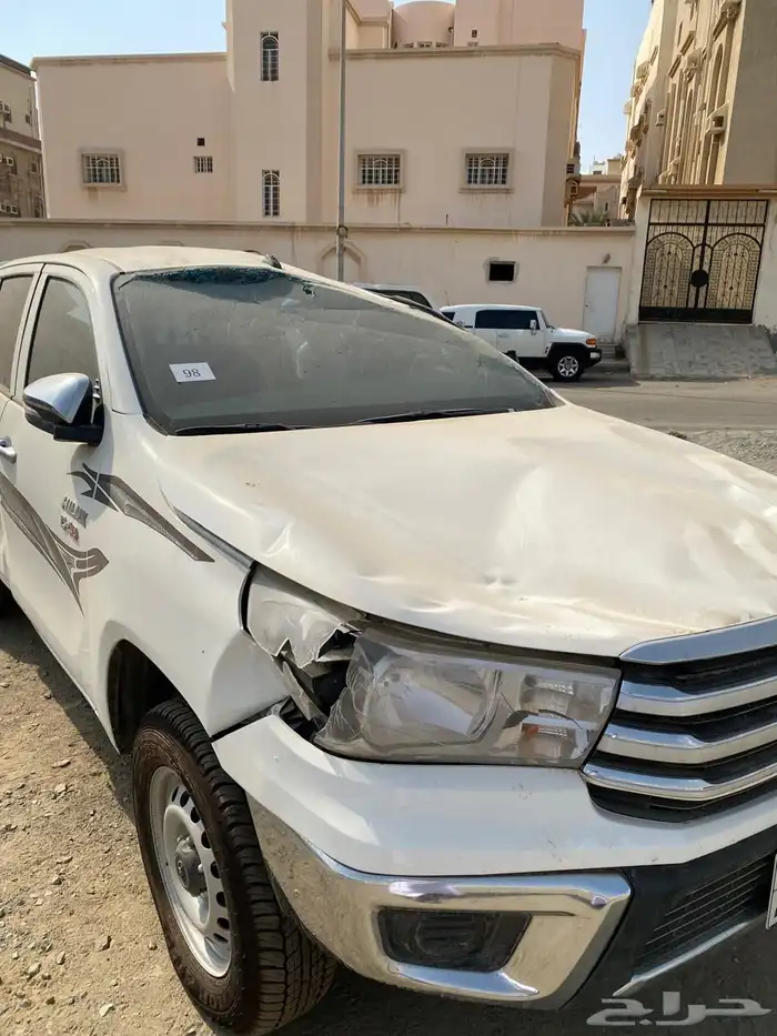 للبيع هايلكس 2025 دبل ديزل مصدوم 20