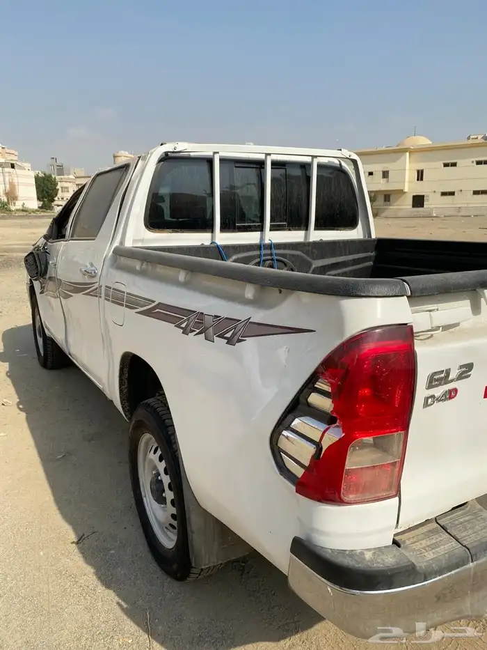 للبيع هايلكس 2025 دبل ديزل مصدوم 6