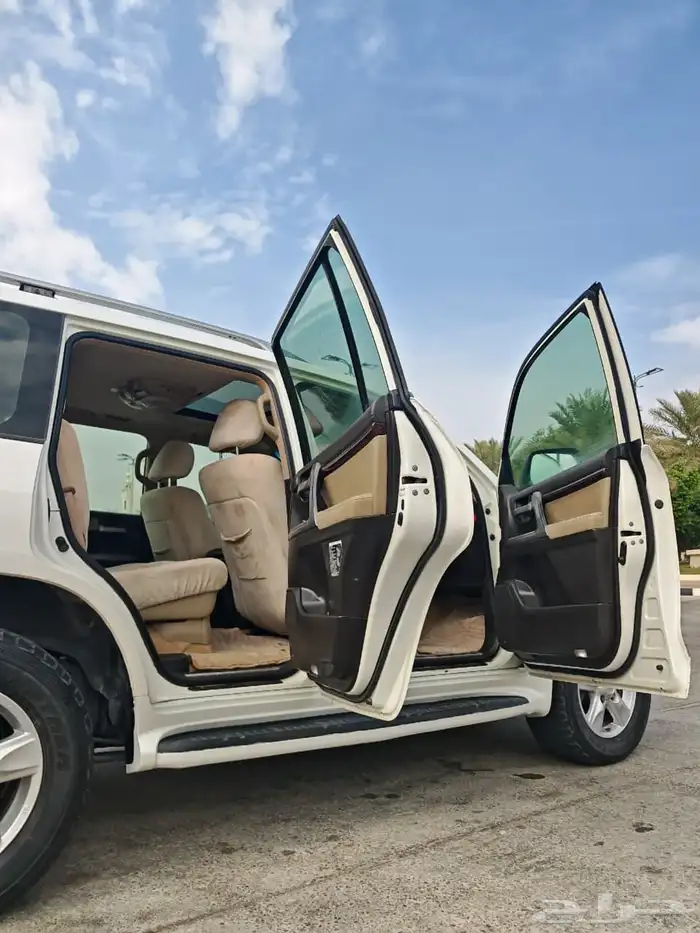 جيب لاندكروزر 2011 V.XR فل كامل 56