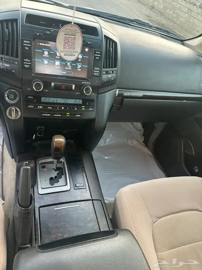 (((تم البيع)))لاندكلوزر 60 عام مخزن 15