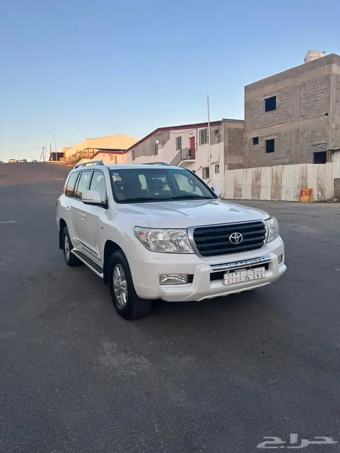 (((تم البيع)))لاندكلوزر 60 عام مخزن 2