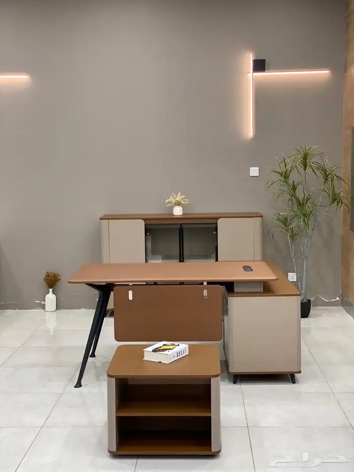 طقم مكتب مدير طاوله اجتماعات كراسي مكتبي و مكاتب إدارية فخم 23