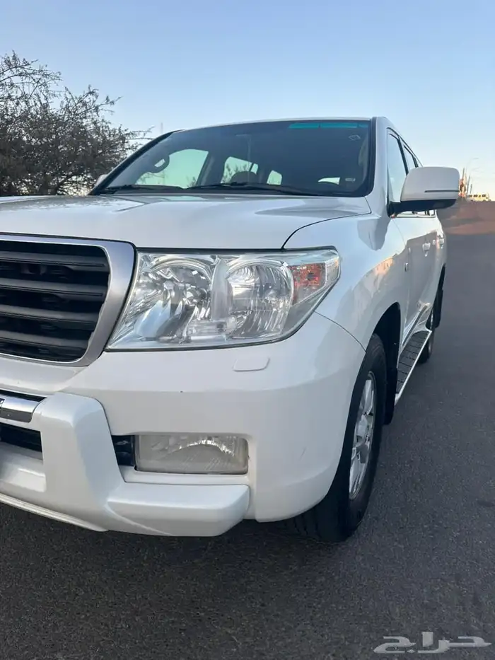 (((تم البيع)))لاندكلوزر 60 عام مخزن 1