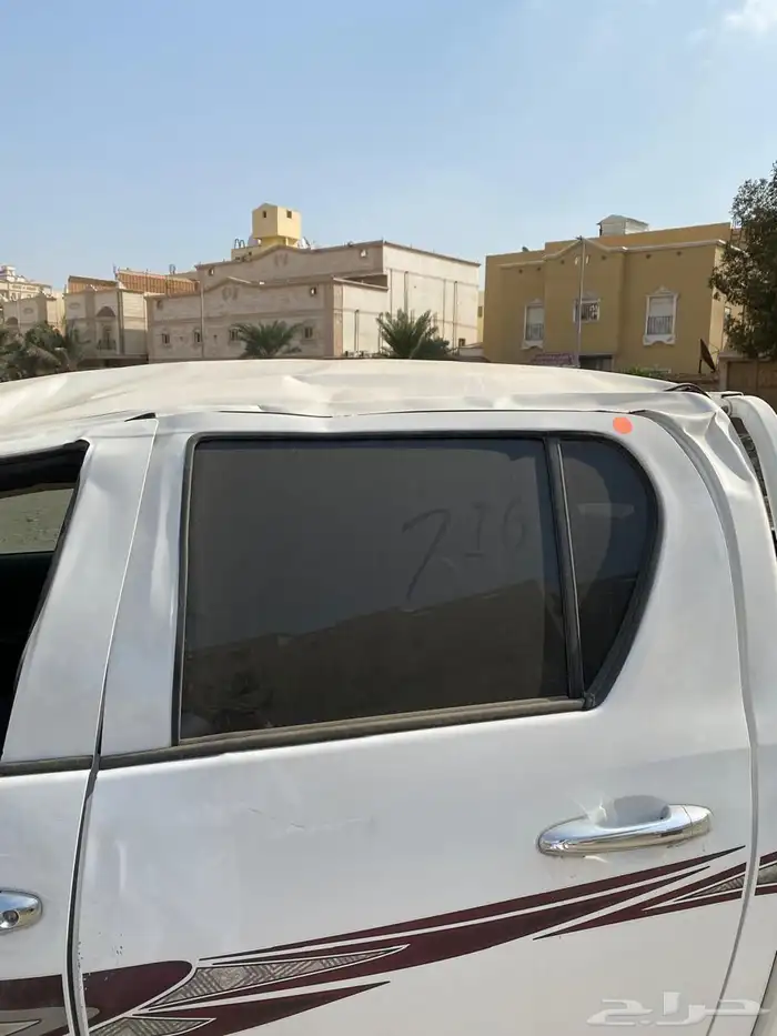 للبيع هايلكس 2025 دبل ديزل مصدوم 5