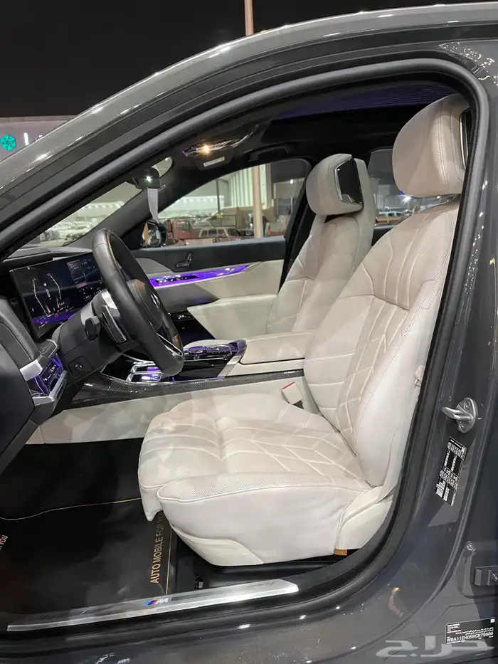 بى ام دبليو 735i فل اوبشن 2024 13