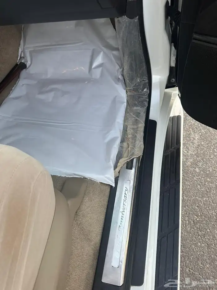 (((تم البيع)))لاندكلوزر 60 عام مخزن 19