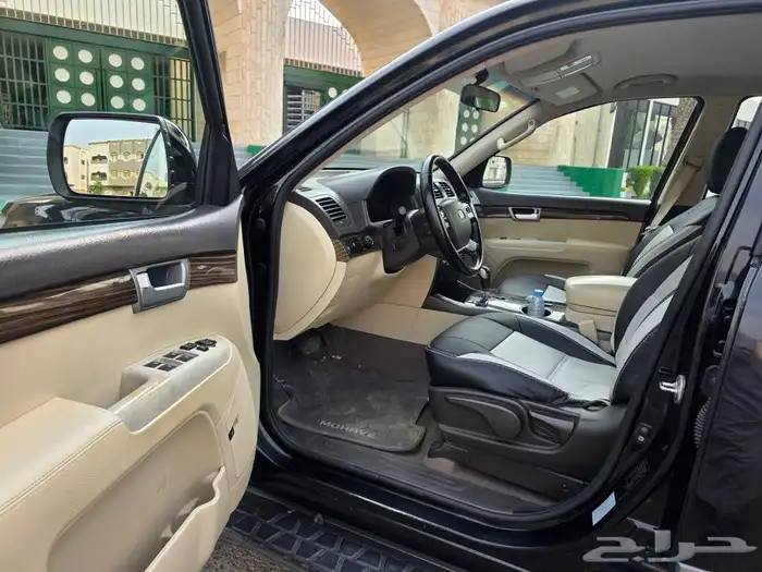 للبيع كيا موهافي 2017 دبل V6 8