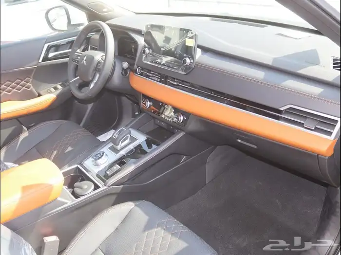 متسوبيشي أوتلاندر 2025 6