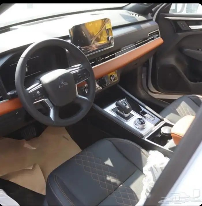 متسوبيشي اوتلاندر 2025 2