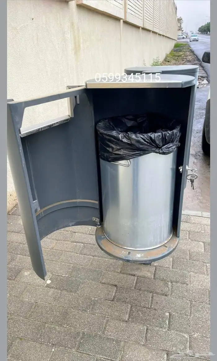 علب القمامة الصناعية المثبتة على عمود معدني 3