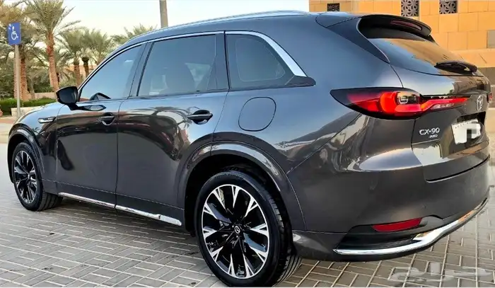 Mazda cx90 full option 9