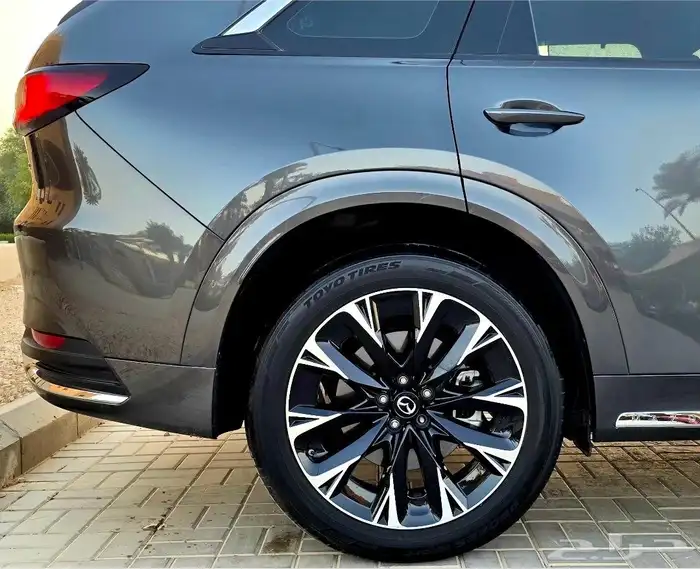 Mazda cx90 full option 4